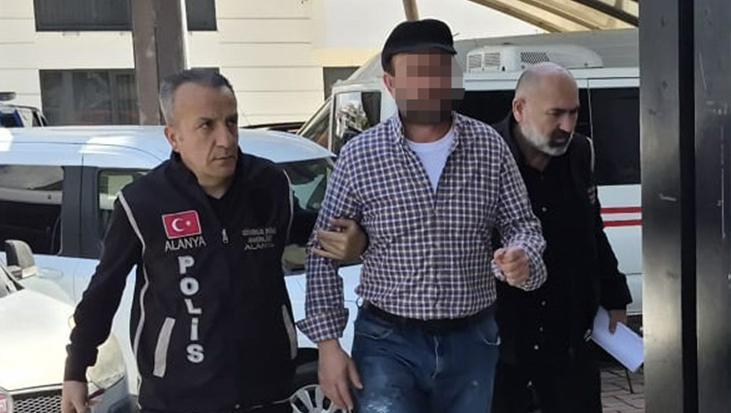 Alanya'da sosyal medyadan Cumhurbaşkanı'na hakaret eden şüpheli tutuklandı