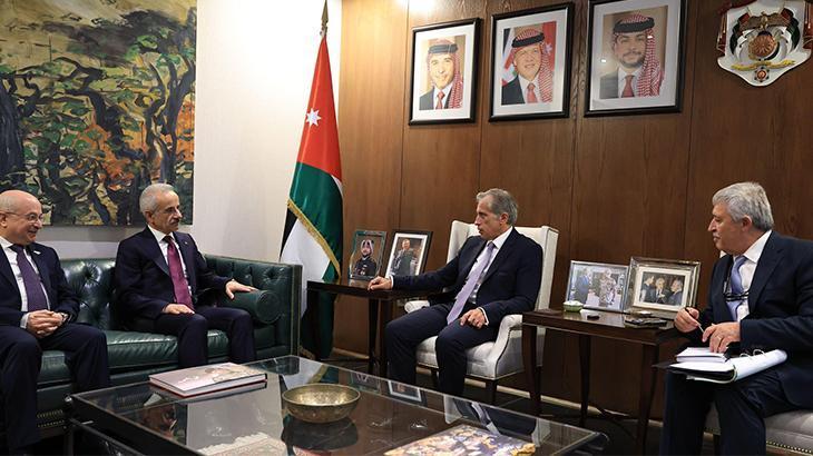 Bakan Uraloğlu, Ürdün Başbakanı Hassan ile bir araya geldi