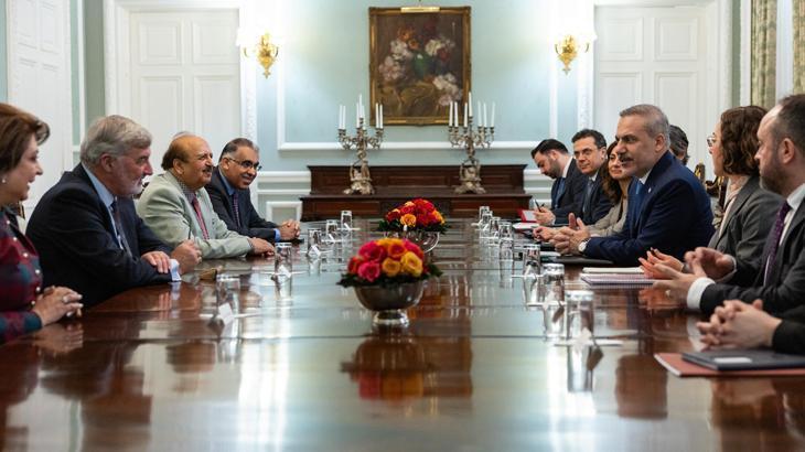 Dışişleri Bakanı Hakan Fidan, Lordlar Kamarası ve Avam Kamarası üyeleriyle görüştü