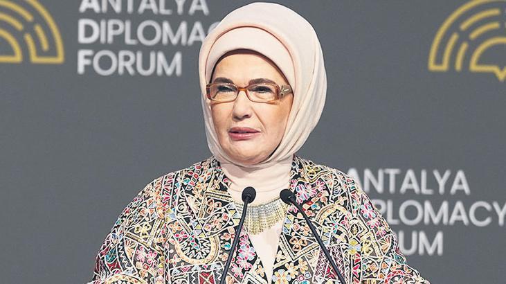 Emine Erdoğan’dan barış çağrısı