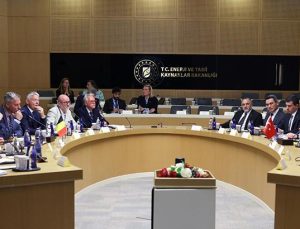 Bakan Bayraktar, Türkiye'nin enerji vizyonunu Belçikalı şirket temsilcileriyle paylaştı