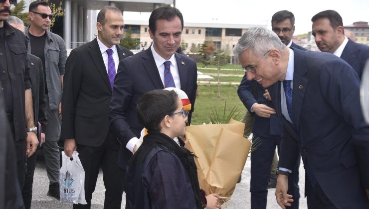 Bakan Memişoğlu: Bitlis'i sağlık anlamında Türkiye'nin iyi şehirlerinden biri haline getireceğiz