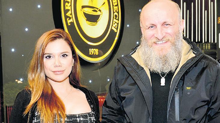 ‘Oflu Hoca’ sahneye çıkıyor