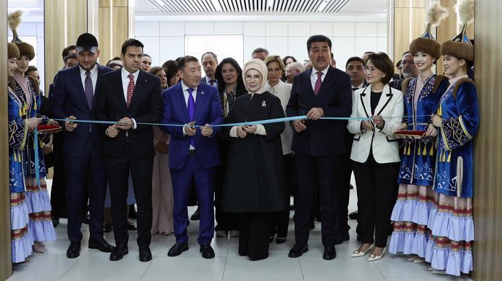 Emine Erdoğan, Kazakistan'da Sıfır Atık Eğitim Laboratuvarı'nın açılışını yaptı