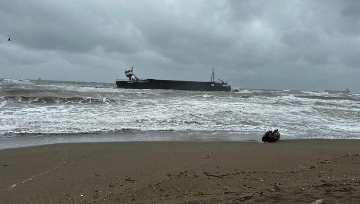 Sakarya'da kargo gemisi karaya oturdu! 8 mürettebat için kurtarma çalışmaları başlatıldı