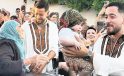Köylülerine Coachella’yı yaşattı