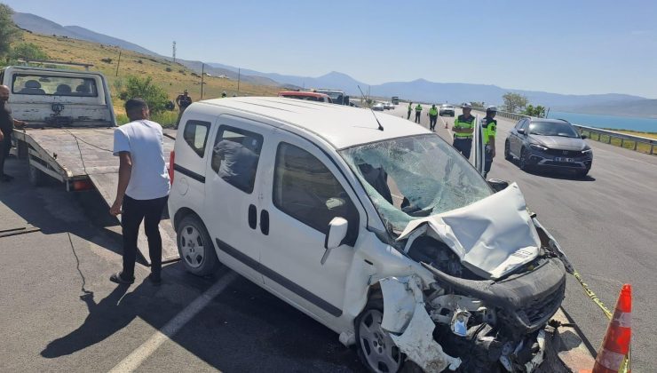 Son dakika… Van'da askeri araç kaza yaptı! 1 şehit, 4'ü asker 5 yaralı