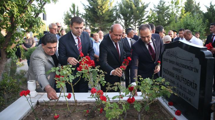 15 Temmuz’un Kahramanı Ömer Halisdemir kabri başında anıldı