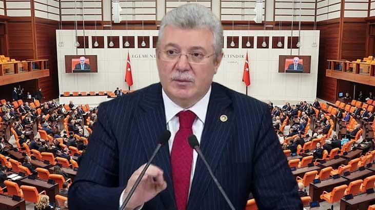 AK Parti’li Akbaşoğlu: FETÖ’yle mücadeleyi hukuk zemininde tehlike tamamen geçene kadar sabırla sürdüreceğiz