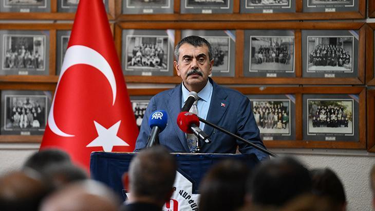 Bakan Tekin’den Özel Bezciyan Ermeni İlköğretim Okulu ve Ortaokulunu ziyaret