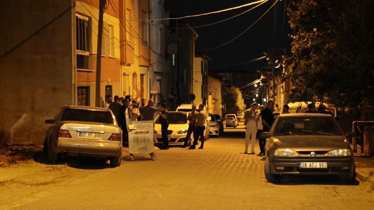 Eskişehir’de komşu aileler arasında sokak kavgası! 1’i polis 11 yaralı