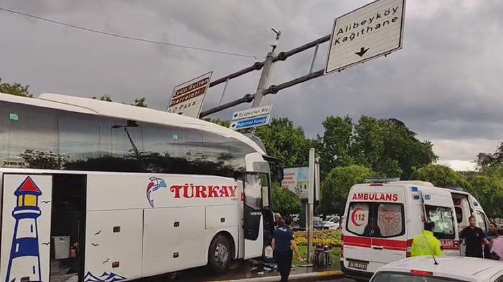 Eyüpsultan’da yolcu otobüsü otomobile çarptı! Yaralılar var