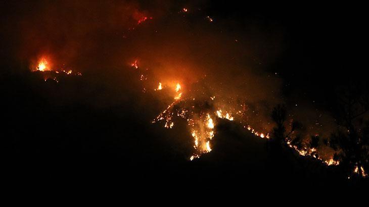 Kaş’taki orman yangınına ekiplerin karadan müdahalesi akşam saatlerinde de sürüyor
