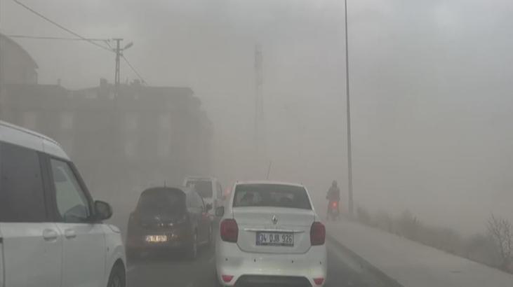 Meteoroloji uyarmıştı! İstanbul’da fırtına etkili oldu, ağaçlar devrildi