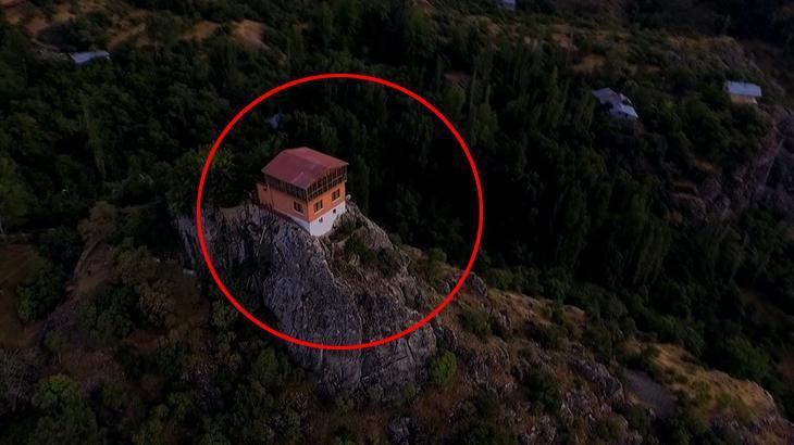 Ünlü filmin çekildiği meşhur ev satılığa çıktı! İlçenin sembolü oldu