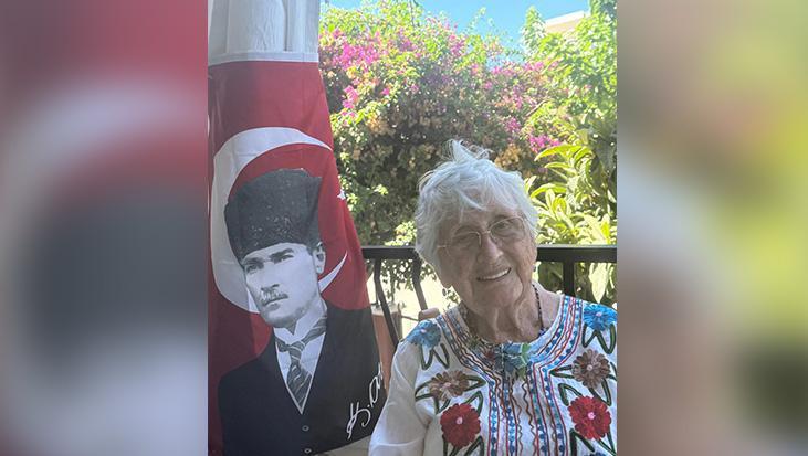 98 yıllık çınar Türkis Noyan, Atatürk’le olan anısını anlattı: ‘Türkler çok cesur bir millettir…’
