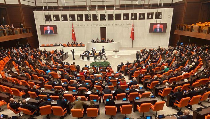 AK Parti heyeti, CHP Grubu ile görüştü