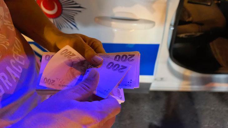 Aracın kaputunda 30 bin TL buldu polisse teslim etti