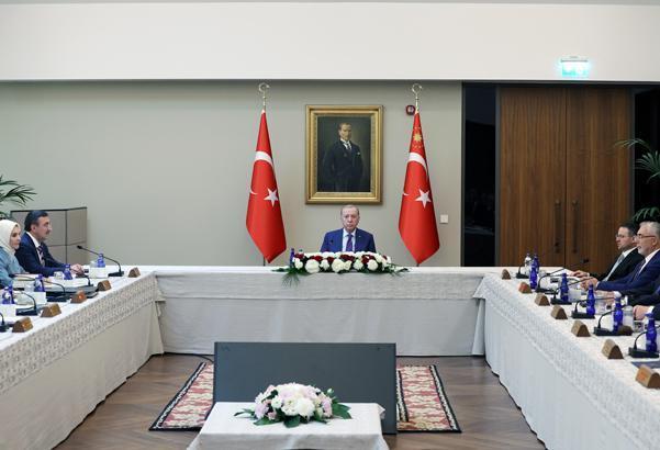 Cumhurbaşkanı Erdoğan Ahlat’ta Kabine toplantısına başkanlık etti
