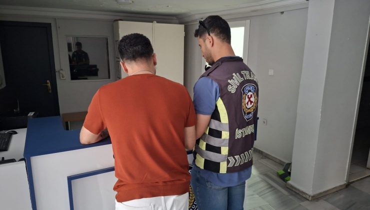 Fatih’te yol verme kavgası kamerada! Kuryeye tokat attı: ‘Seni öldürürüm’
