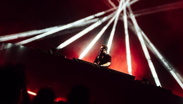 İstanbul’da Tiësto rüzgarı! Ünlü DJ’den nefes kesen performans
