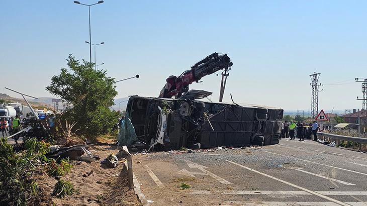 Kayseri’de yolcu otobüsü devrildi! Çok sayıda yaralı var