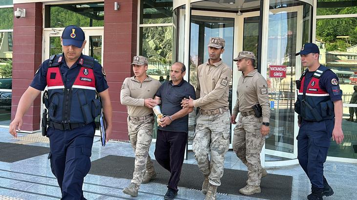 Komşusunun evini yaktı, yardıma koşanı öldürdü! Caniden pes dedirten sözler: Keşke onu geri getirebilsem