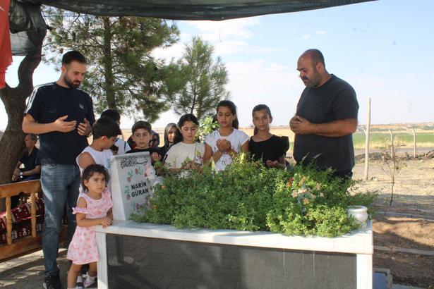 Narin Güran’ın babası Arif Güran mezarı başında konuştu: 2 yıldır hepimiz ölüyüz