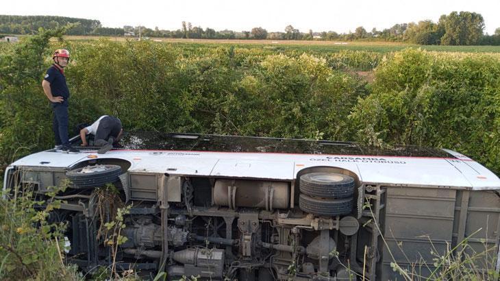 Samsun’da özel halk otobüsü şarampole devrildi: 21 yaralı
