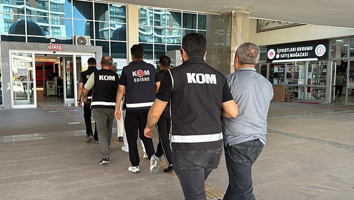 Tutuklamaya giderken söyledikleri şaşırttı! Adliye önünde dikkat çeken diyalog