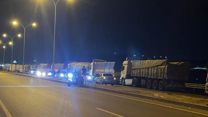 Cilvegözü Sınır Kapısı’nda TIR şoförlerinin kavgası kanlı bitti! 3 yaralı