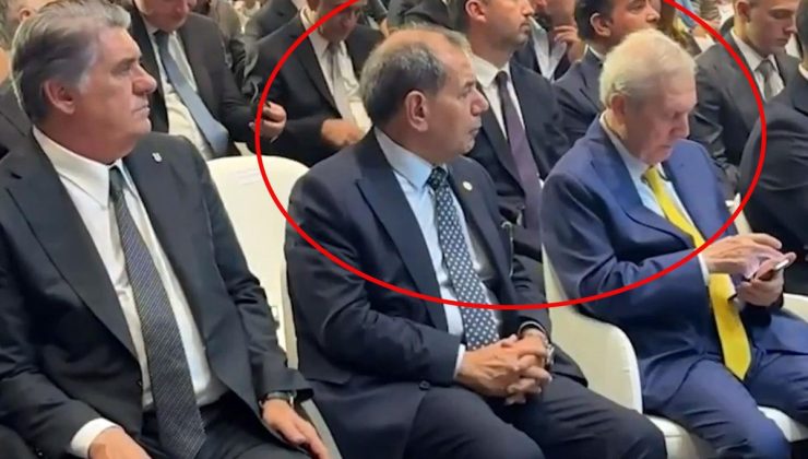 Dursun Özbek, gözünü Aziz Yıldırım’ın telefonundan ayırmadı