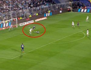 Fenerbahçe’nin eski yıldızı tarih yazdı! Bu adam gerçekten futbolcunun kralı