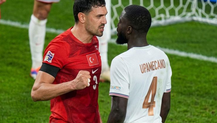 Maça damga vuran anlar! Merih Demiral kendisini zor tuttu