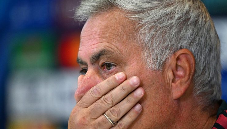 Mourinho dayanamadı, isyan etti: Sizden bıktım