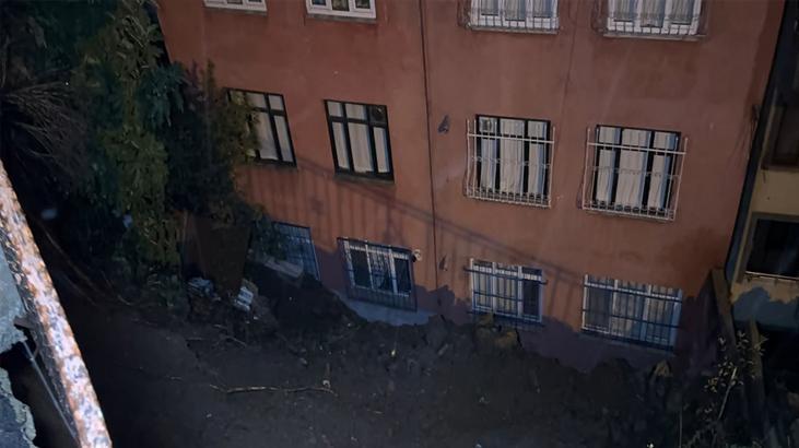 Şiddetli yağışlar toprak kaymasına neden oldu! Binadaki 25 kişi tahliye edildi