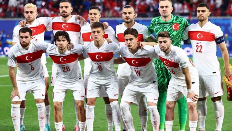 Türk futbolunda bir devir kapandı! Yıldız futbolcu Milli formaya veda etti