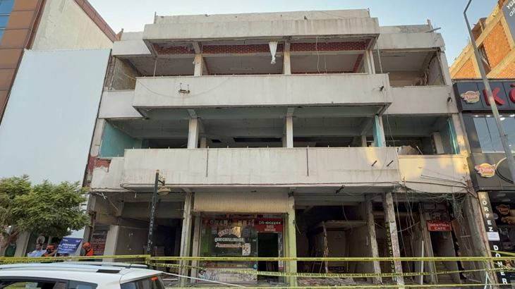 Adıyaman’da ağır hasarlı binadan ‘ses geldi’ ihbarı ekipleri harekete geçirdi