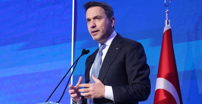 Bakan Bayraktar: Milli Enerji 2040 vizyonumuzu 5 Kasım’da açıklayacağız