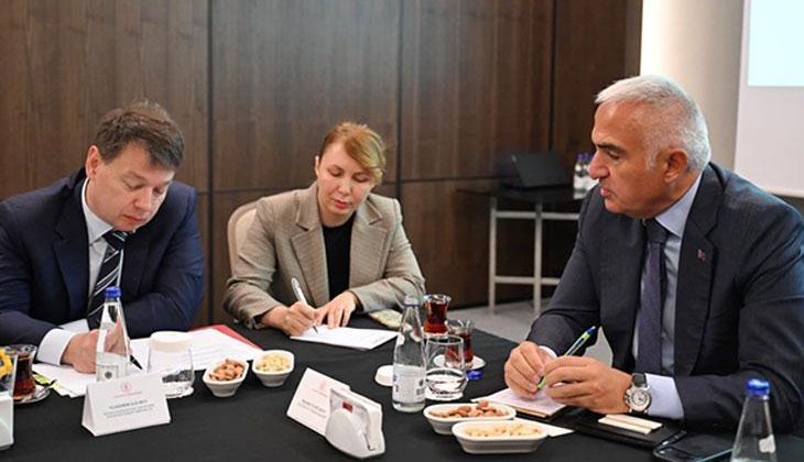 Bakan Ersoy’dan Türkiye-Rusya hava köprüsünü güçlendirme hamlesi