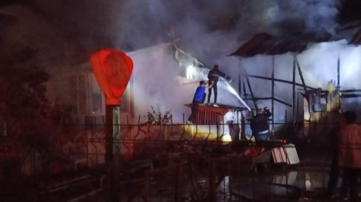 Bolu’da korkutan yangın: Samanlıkta başlayan alevler eve sıçradı