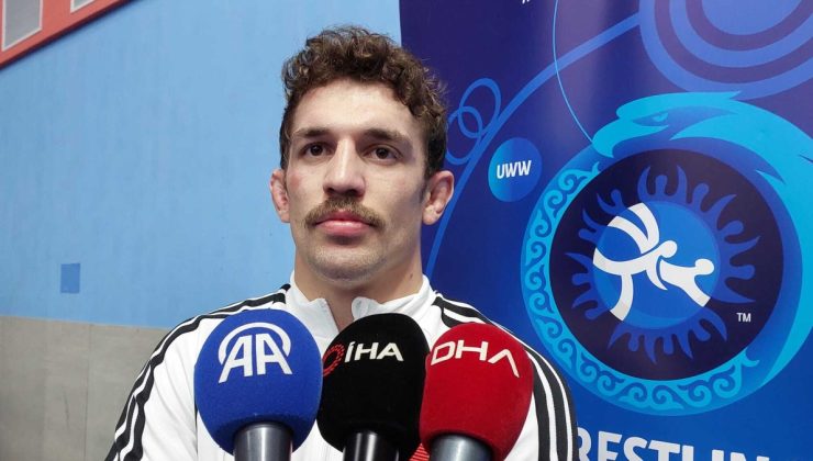Büyüklerde ilk kez güreşti, finale çıktı! Yüksel Sarıçiçek altın madalya için son dünya şampiyonuyla karşılaşacak