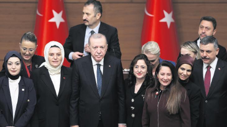 Cumhurbaşkanı Erdoğan, Beştepe’de muhtarlarla buluştu | ‘Büyük mücadelenin tam göbeğindeyiz’