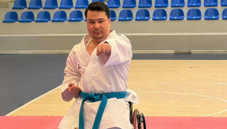Depremde iki bacağını kaybetti, hastane sandalyesiyle çıktığı ilk turnuvada Türkiye 2’ncisi oldu