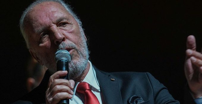 Fatih Erkoç’tan Ankara’da unutulmaz gece! ‘Söylerken ruhum yükseliyor’