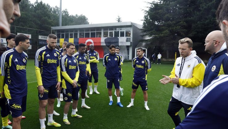 Fenerbahçe’de Dirk Kuyt dönemi başladı! Göztepe öncesi acil toplantı