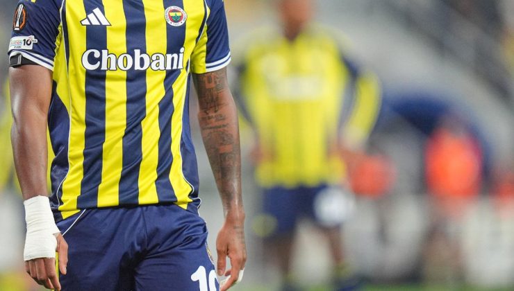Fenerbahçe’nin yolladığı futbolcu tesislerde çırılçıplak geziyormuş