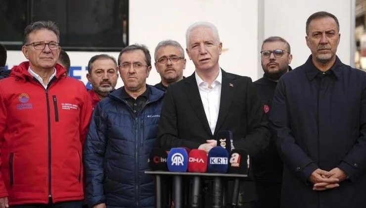 İstanbul’da sel felaketi! Vali Gül Ayazağa’da: ‘6 kişi hayatını kaybetti, 1 kişi aranıyor’