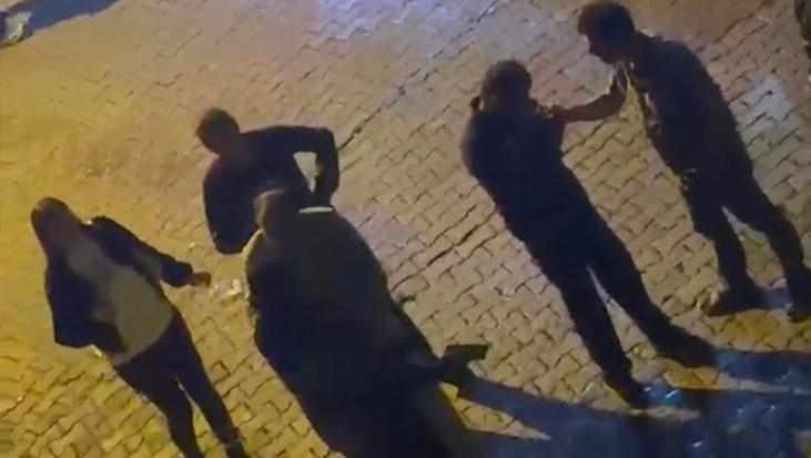 İstanbul’da kadına sokakta taciz iddiası! Vatandaşlar arasında arbede çıktı