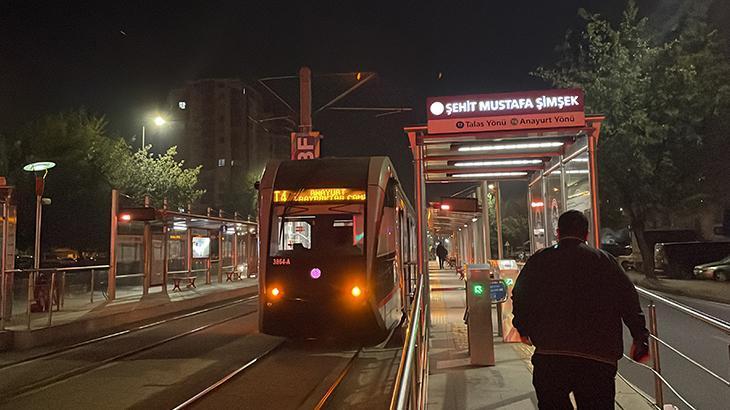 Kayseri Melikgazi’de tramvay kazası: Durağa geçmeye çalışan yayaya çarptı